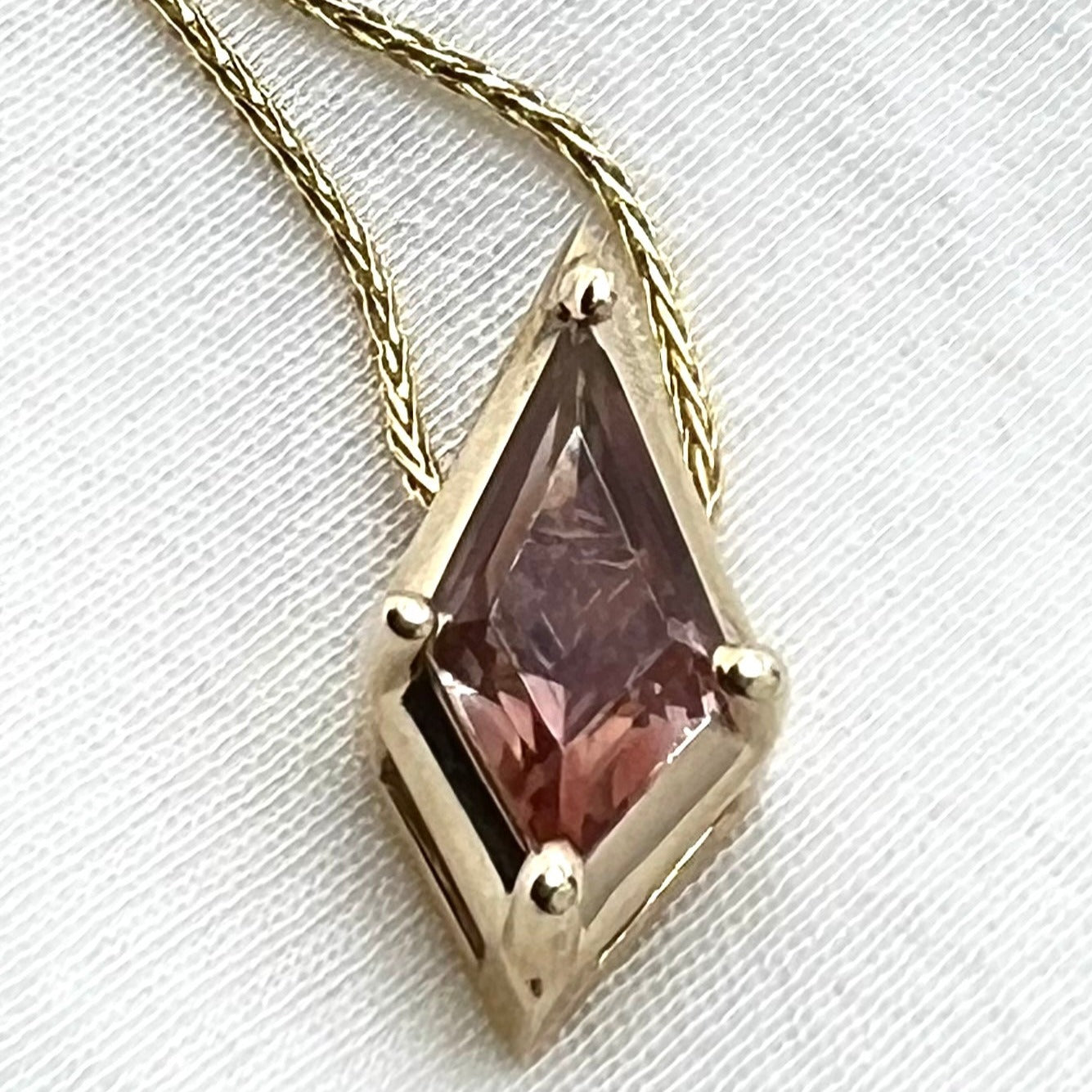 Kite Sunstone Pendant