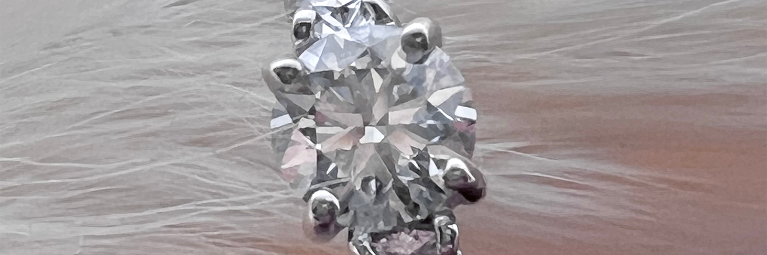 The Ultimate Guide to Diamond Cuts, Clarity, Color, and Carat Weight